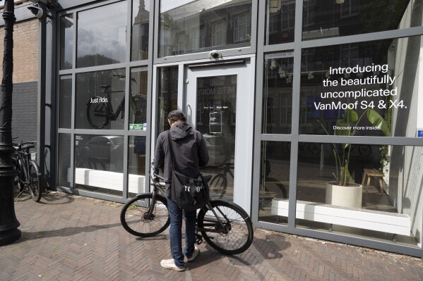 Vanmoof press store